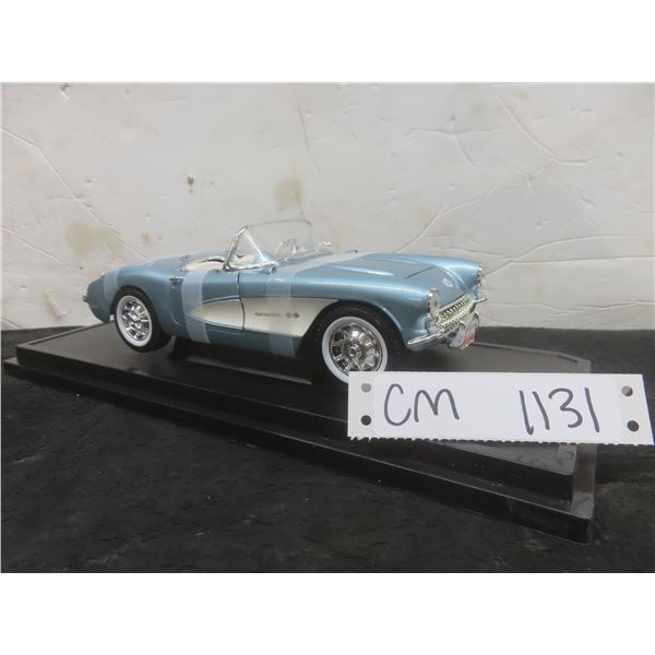 Road Signature 1:18 Scale 1957 Corvette