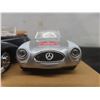 Image 8 : 1:43 Scale Mercedes-Benz 3-Piece Set