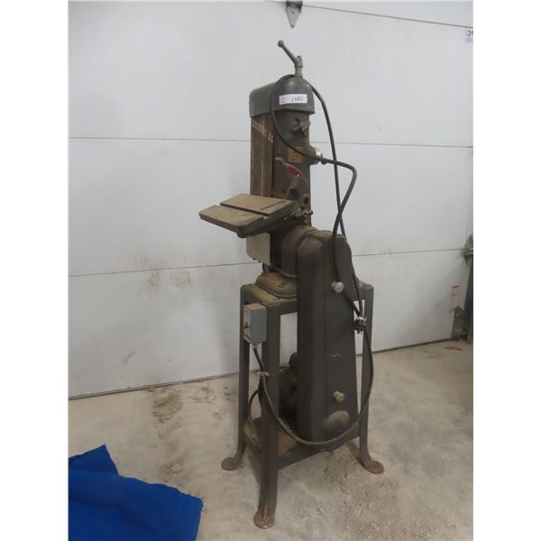 Delta 1/2 HP Belt Sander on Steel Stand with Tilting Base and Dust Collector