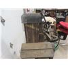 Image 2 : Delta 1/2 HP Belt Sander on Steel Stand with Tilting Base and Dust Collector