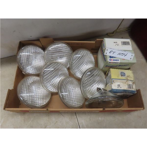 Box of 10 Airplane Lights: 32V (7 — New and Used); 28V (New); 13V (Used)