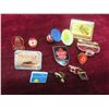 Image 9 : Assorted Key Chains and 84 Push Pins