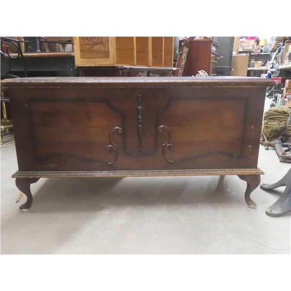 Cedar Hope Chest, Approx. 24" X 20" X 44".