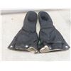 Image 6 : New Ladies' Electric Socks (Size Medium); Leather Gauntlet Mitts (Size Medium)
