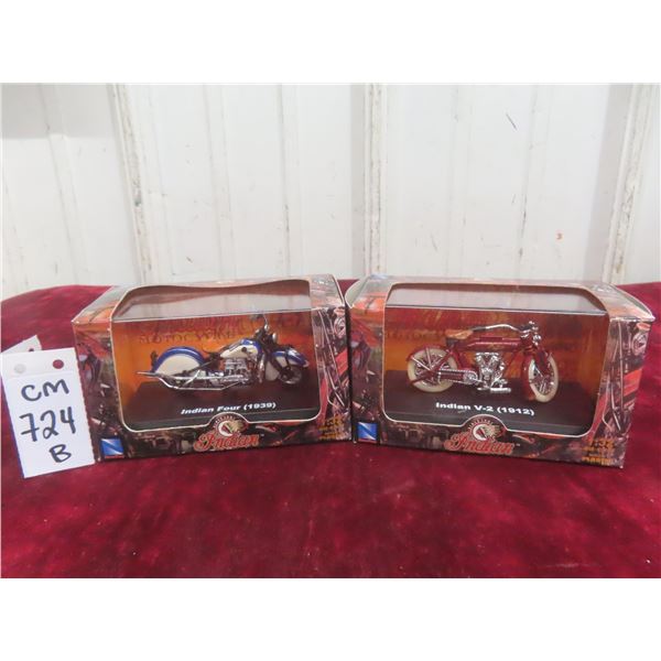 2 x 1:32-Scale Indian Motorcycle Die-Cast Model