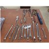 Image 1 : Craftsman Wrenches, Tin Snips, Pipe Wrench, Nail Puller and More