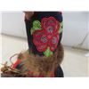 Image 6 : Vintage Pair of Beaded Moccasins, Made on Vancouver Island