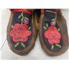 Image 9 : Vintage Pair of Beaded Moccasins, Made on Vancouver Island