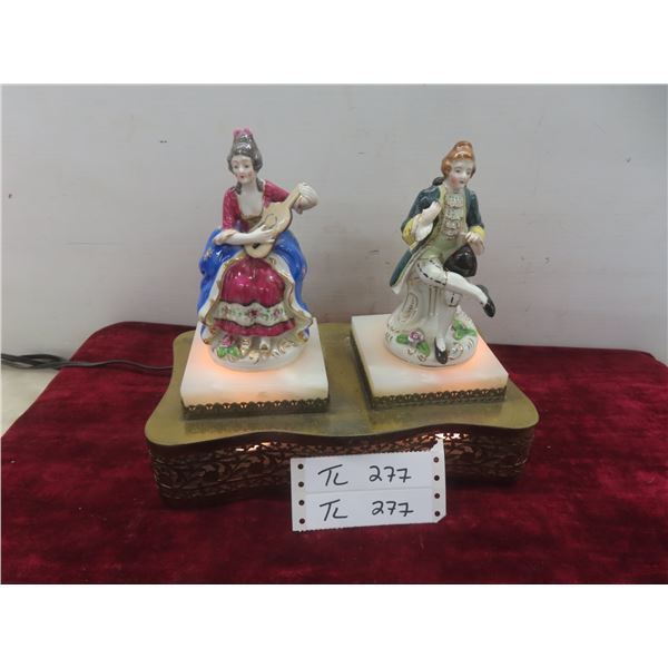 Vintage Lamp with Colonial Couple Figures (Occupied Japan, 1945), Working