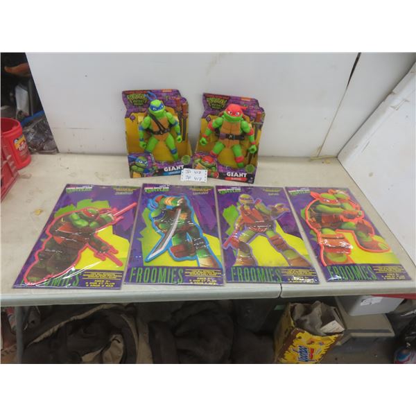 TMNT Two-Pack (Leonardo & Raphael) and Four Foam Wall Decorations in Original Packaging