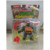 Image 2 : TMNT Pizza Tossin’ Re-Deco Raphael and Michelangelo Figures