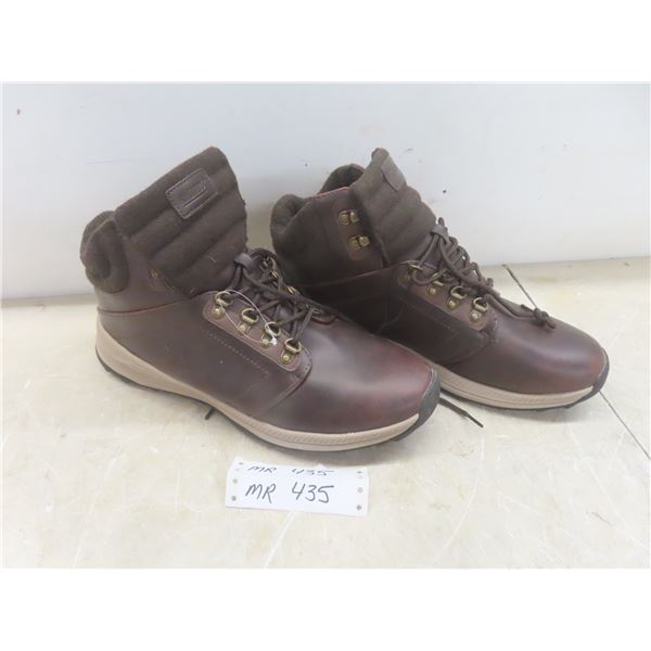 Khombu Boots, Size 13, with Tags