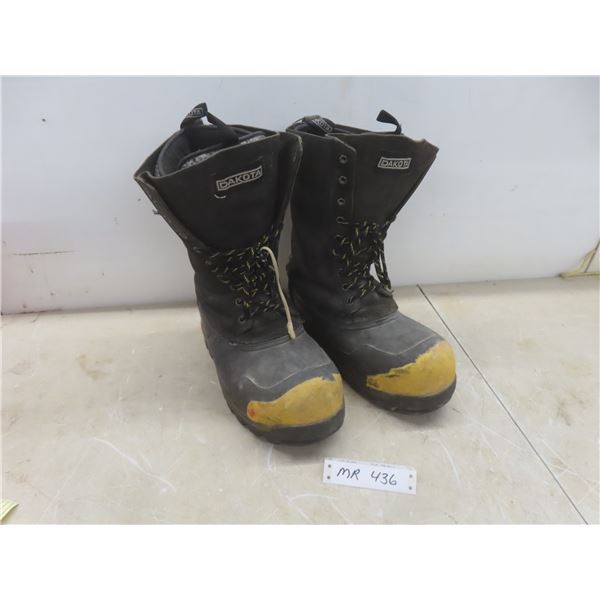 Dakota Steel-Toed Boots, Size 9 (Stitching on Back Has Let Go)