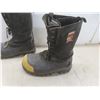 Image 9 : Dakota Steel-Toed Boots, Size 9 (Stitching on Back Has Let Go)