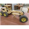 Image 10 : Tonka Fire Truck, Grader, and Wooden Caterpillar