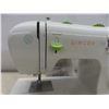 Image 5 : Singer Sewing Machine – No Power Cord