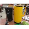 Image 2 : Assorted Kitchen Tools Including Electric Can Opener, Salad Spinner, Jar Opener Set and More