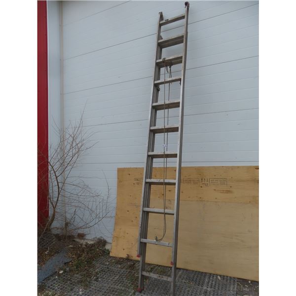 Adjustable Aluminum Extension Ladder Extending 10–20 Feet