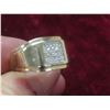 Image 8 : 10K Gold and Diamond Ring, Size 9, Total Weight 4.34 Grams