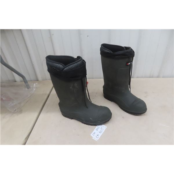 Baffin Insulated Rubber Boots, Size 9