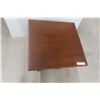 Image 3 : Stand / End Table, 22" x 23" x 22"