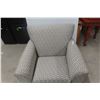 Image 3 : Swivel Living Room Armchair