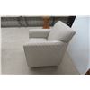 Image 5 : Swivel Living Room Armchair
