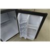 Image 4 : Danby Bar Fridge, 27" x 18" x 18"