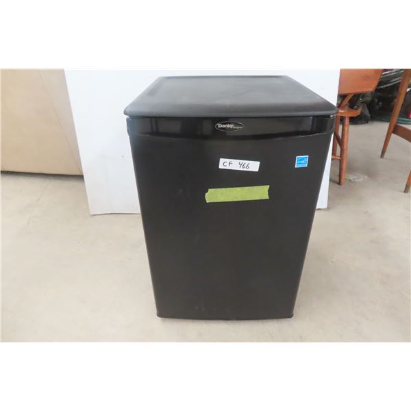 Danby Bar Fridge, 27" x 18" x 18"