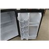 Image 4 : Danby Bar Fridge, 27" x 18" x 18"