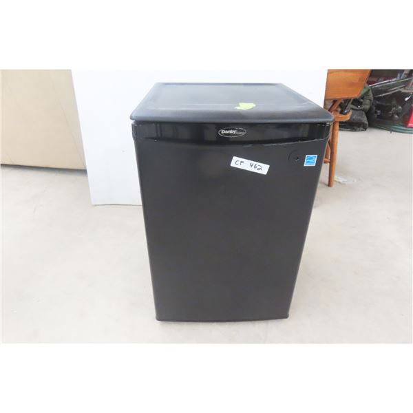 Danby Bar Fridge, 27" x 18" x 18"