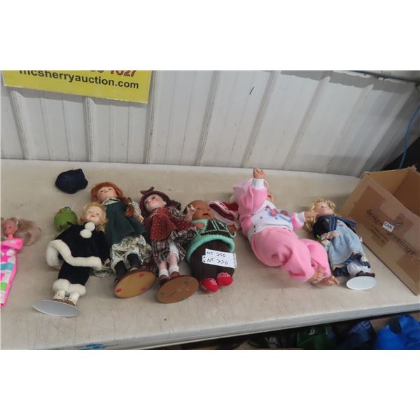 Assorted Porcelain and Vinyl Dolls