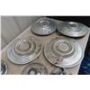 Image 3 : 13 Hubcaps, V8 Ford, Chevy, Thudner Bird (With a Set of 4)