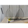 Image 4 : Two Fishing Scoop Nets with Paddles