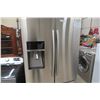 Image 4 : Samsung French Door Fridge with Ice Maker and Water Dispenser, Twin-Cool System, Stainless