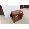 Image 2 : Magazine Stand, 22" x 27" x 13"