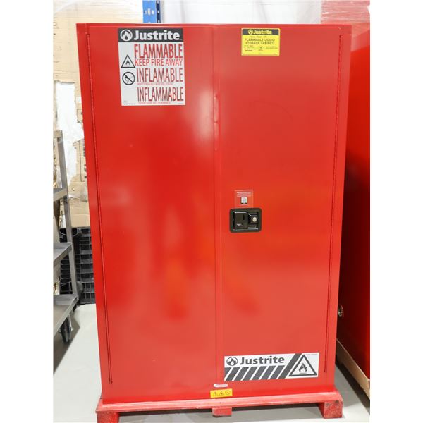 CABINET POUR PRODUITS INFLAMABLES JUSTRITE 43"x34"x66" (ROUGE)