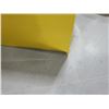 Image 8 : CABINET POUR PRODUITS INFLAMABLES JUSTRITE 43"x12"x44" (JAUNE) *AVEC BOSSES*