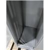 Image 4 : CASIERS 3-PORTES 36"x18"x78" (GRIS) *AVEC BOSSES*
