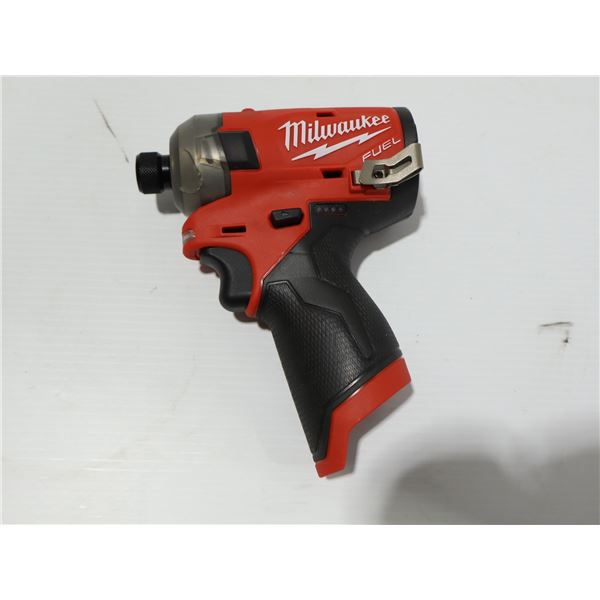 TOURNEVIS À TÊTE HEXAGONALE SURGE 1/4" M12 FUEL