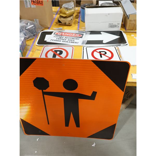 LOT DE 18 D'AFFICHES EN MÉTAL