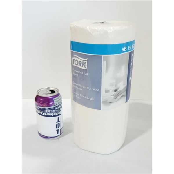 SERVIETTES EN ROULEAU PERFORÉES TORK HB1995A