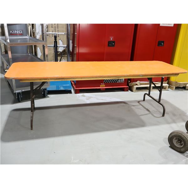 TABLE PLIANTE EN BOIS 8'x31"
