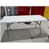 Image 1 : TABLE PLIANTE EN PLASTIQUE 6'x30"