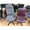 Image 1 : LOT DE 2 CHAISES ASST