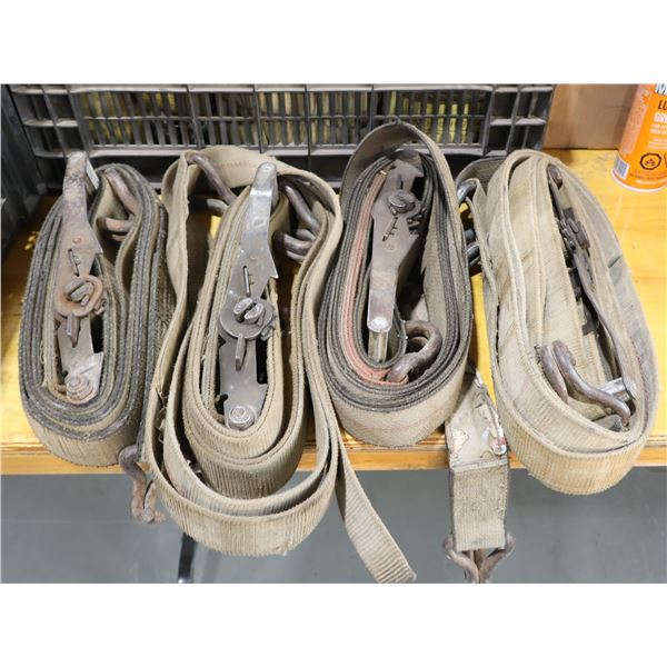 LOT DE  4 BINDER ASST