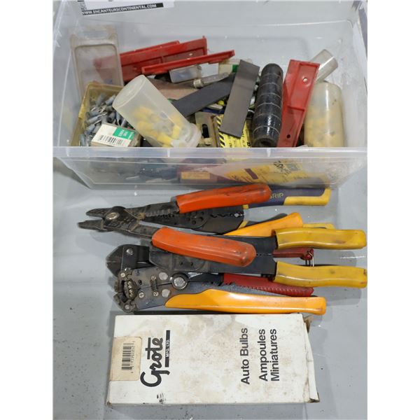 LOT DE PRODUITS ASST