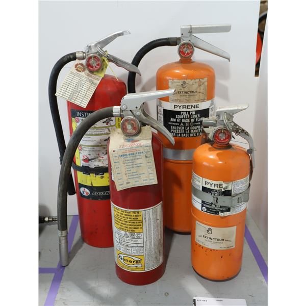 LOT  DE 4 EXTINCTEURS  ASST