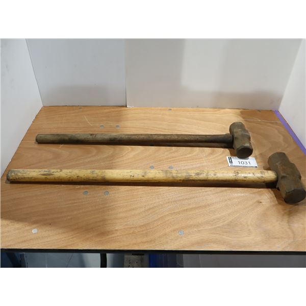 LOT DE 2 MASSES ASST