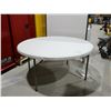 Image 1 : TABLE RONDE PLIANTE, EN PLASTIQUE 59"d.